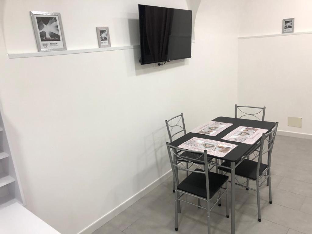 Il Basso Della Nonna Napels Buitenkant foto