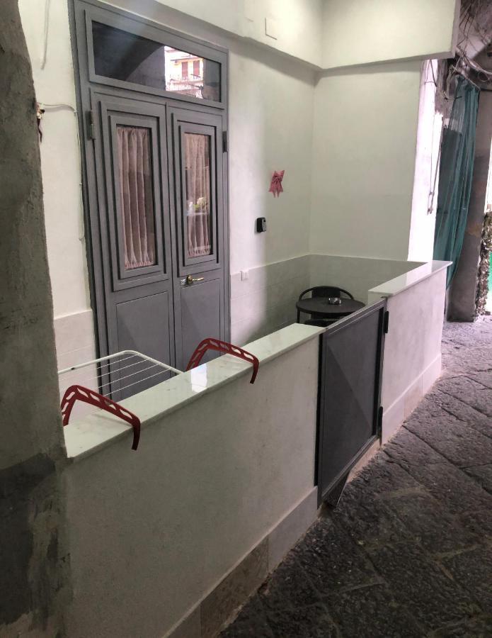 Il Basso Della Nonna Napels Buitenkant foto